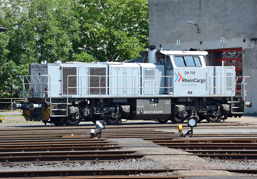 1271 040-8 (MaK/Vossloh G 1000 BB) der RheinCargo DH 708 in Brühl-Vochem - 06.06.2016