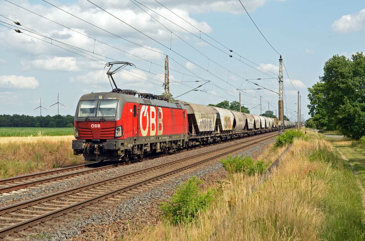 1293 009 der ÖBB führte am 04.07.23 einen Transcereal durch Wittenberg-Labetz Richtung Dessau.