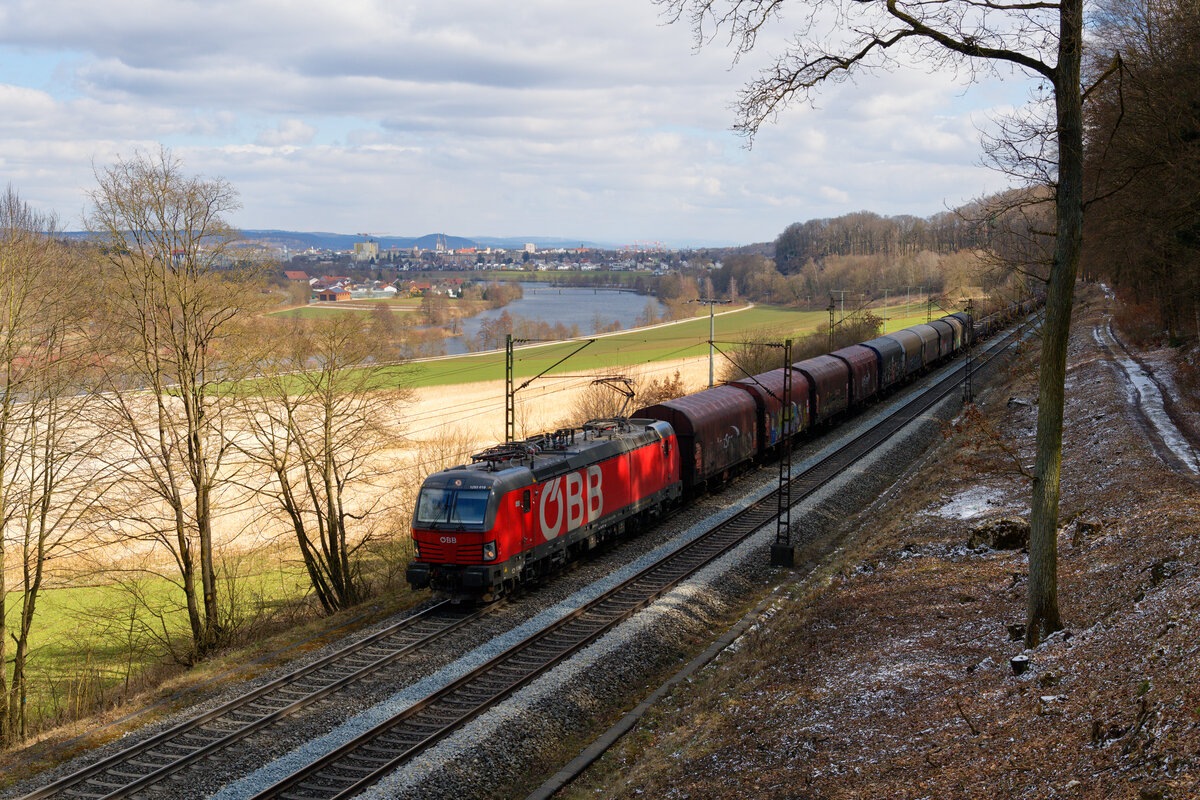 1293 019 ÖBB mit einem Stahlzug bei Etterzhausen Richtung Nürnberg, 20.03.2021