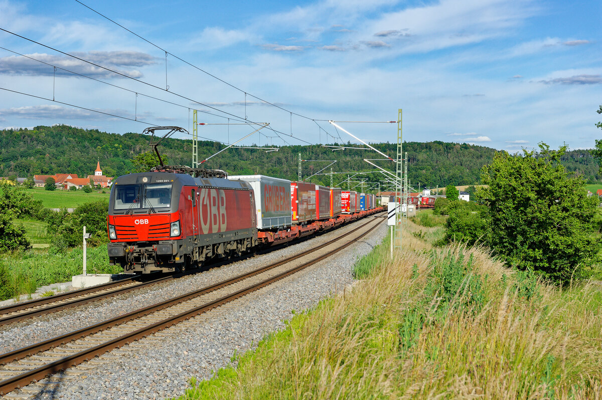 1293 031 ÖBB mit einem KLV-Zug bei Oberdachstetten Richtung Würzburg, 24.06.2020