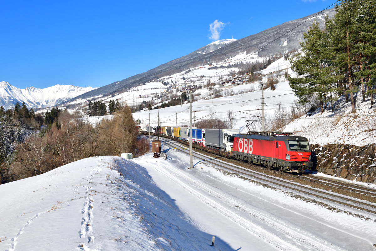 1293 039 mit einer RoLa am 06.02.2020 bei Mühlbachl.