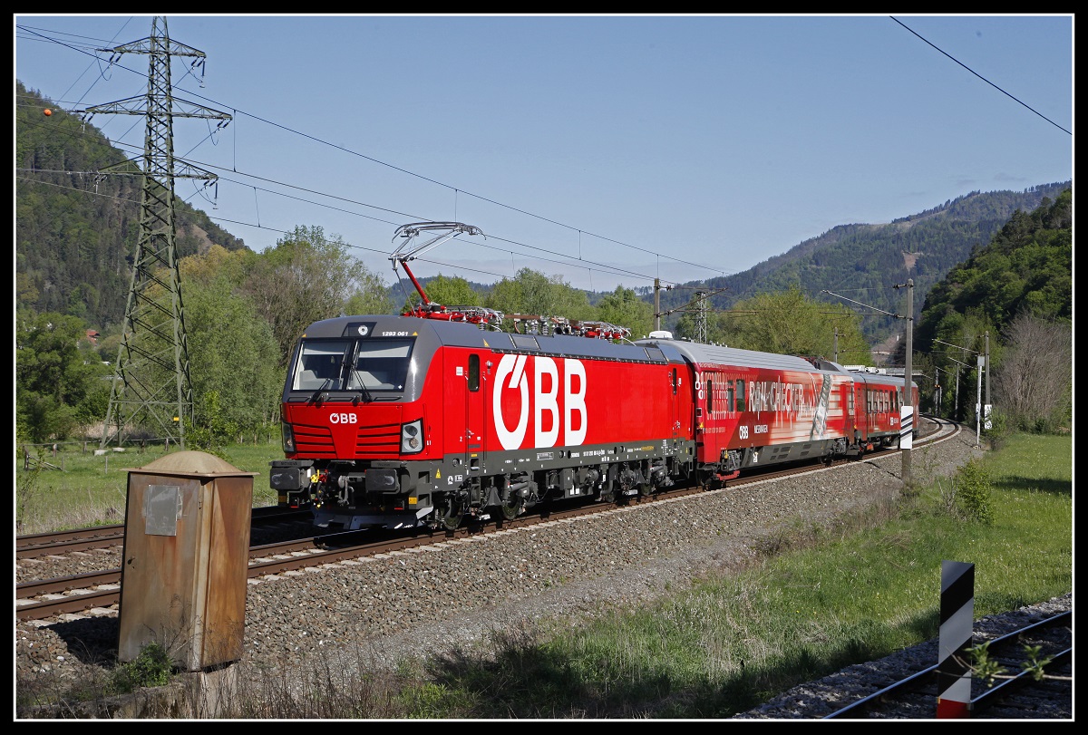 1293 061 mit Meßzug bei Mixnitz am 4.05.2020.