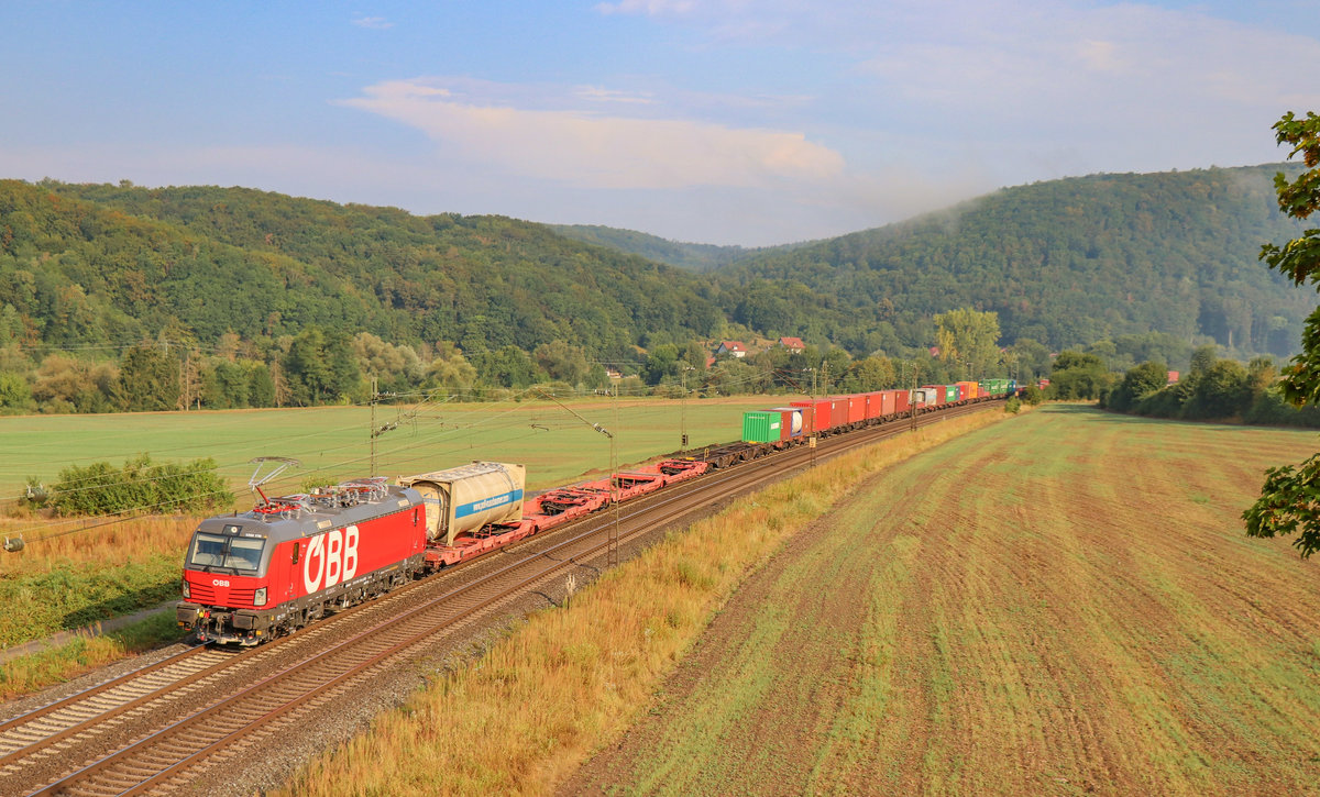 1293 176 der ÖBB mit einem KLV am 12.08.2020 bei Harrbach