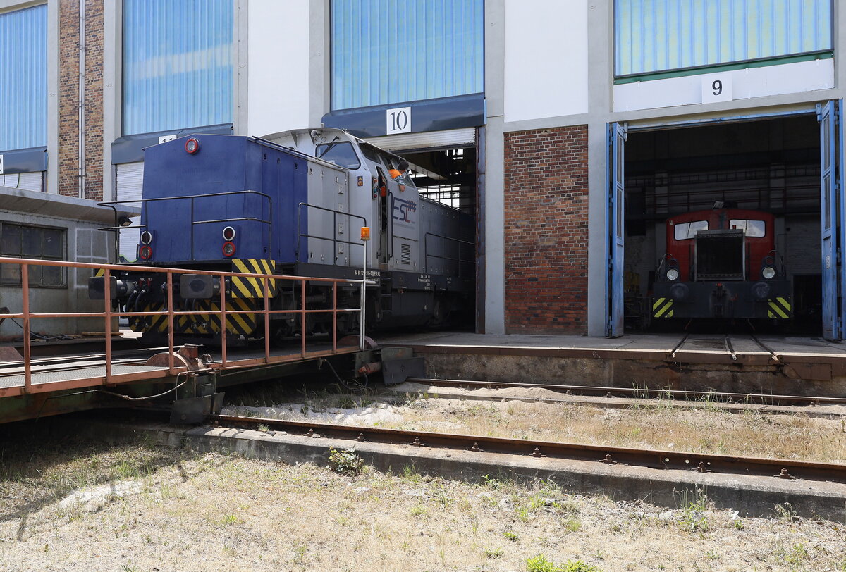 3 293 Baureihe 293 · DR 111 ·DR V 100· Fotos Bahnbilder.de