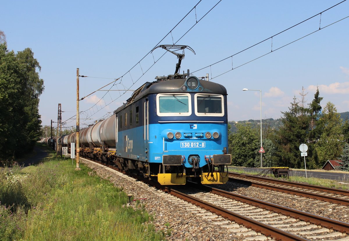 130 012-8 zusehen mit einem Kesselzug am 08.08.20 in Svádov.