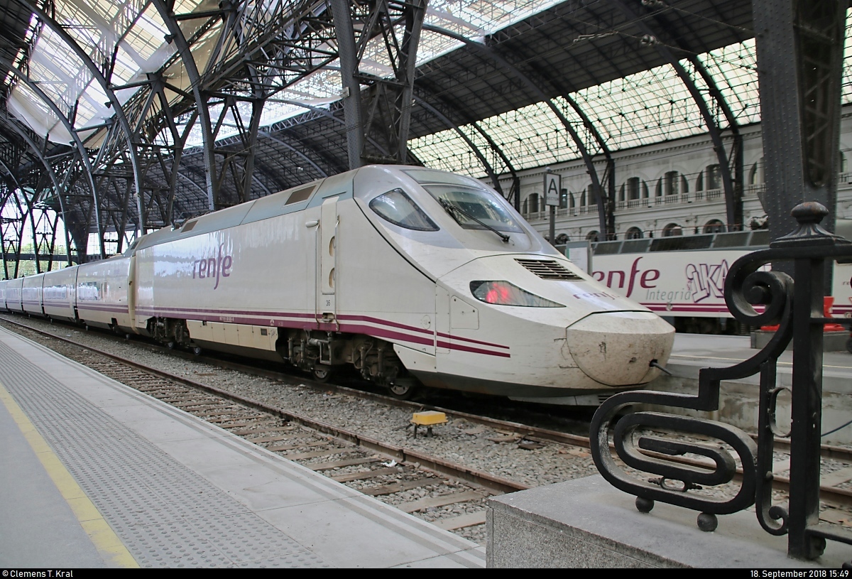 130 035-9 (Bombardier/Talgo 250) der RENFE als Alvia steht im Bahnhof Barcelona-França (Estació de França) (E) auf Gleis 8.
[18.9.2018 | 15:49 Uhr]