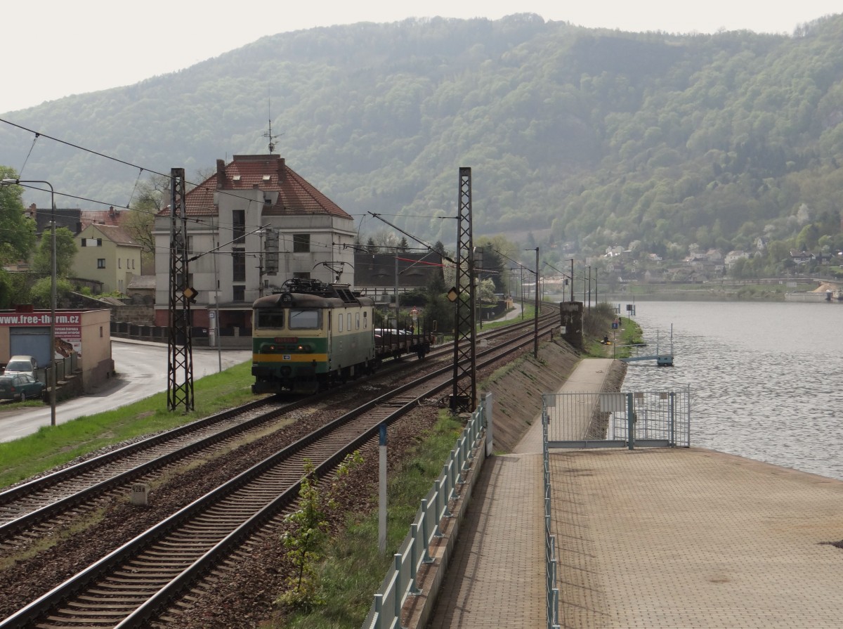 130 035-9 zu sehen am 25.04.15 in Ústí nad Labem-Střekov.