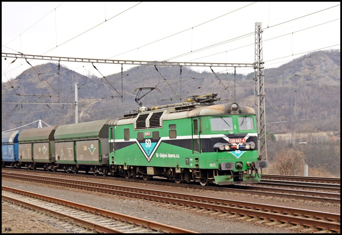 130 047 der Privaten Bahngesellschaft SD KD in Prackovice nad Labem. Aufgenommen am 11.02.2015 