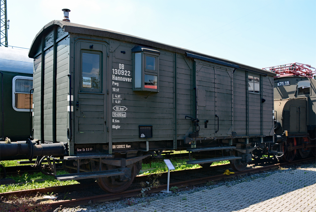 130922 Güterzuggepäckwagen, gebaut ab 1914, im DB-Museum Koblenz-Lützel - 19.07.2016
