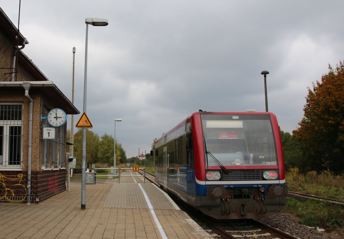 13.10.2016 Mirow. 504 002 bereit zur Abfahrt nach Neustrelitz