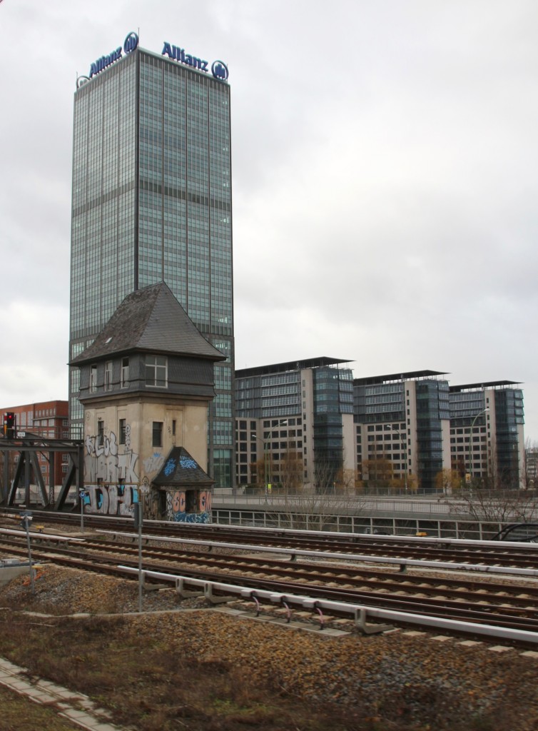 13.12.2015 Berlin. TrepTower TwinTower oder der große und der kleine Klaus.