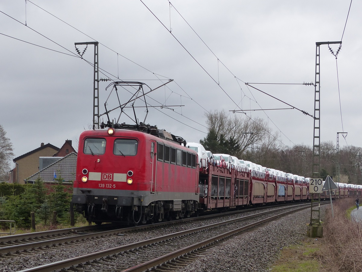 139 132 mit Auto-Ganzzug in Rheine, 22.03.16
