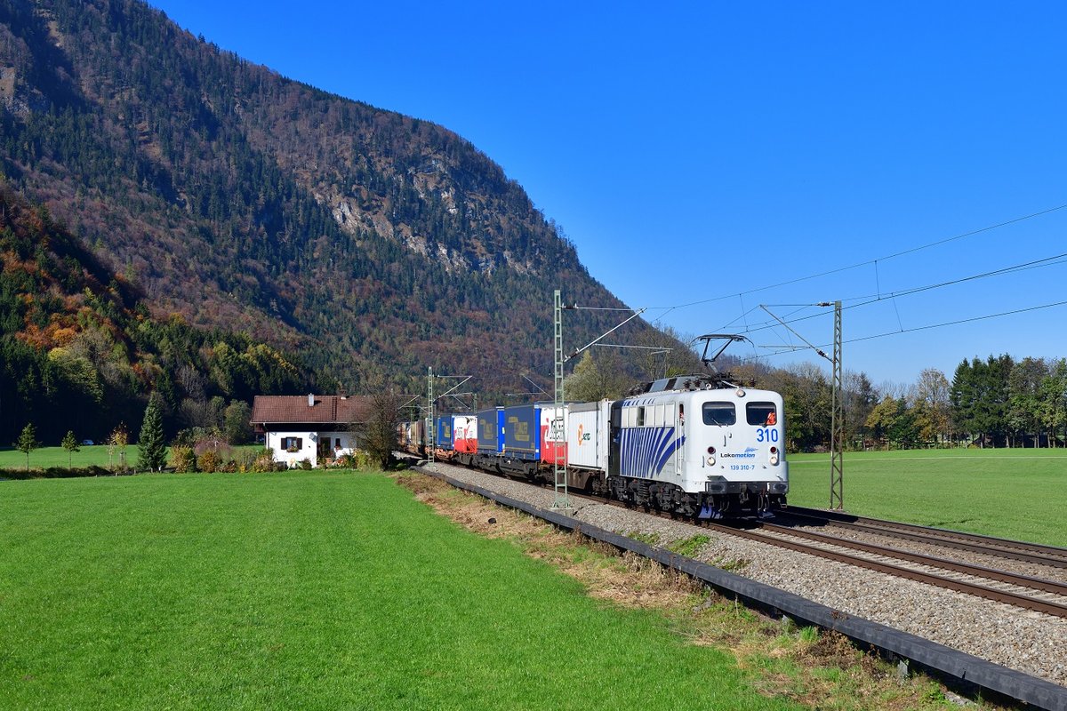 139 310 mit DGS 43129 am 26.10.2019 bei Niederaudorf.