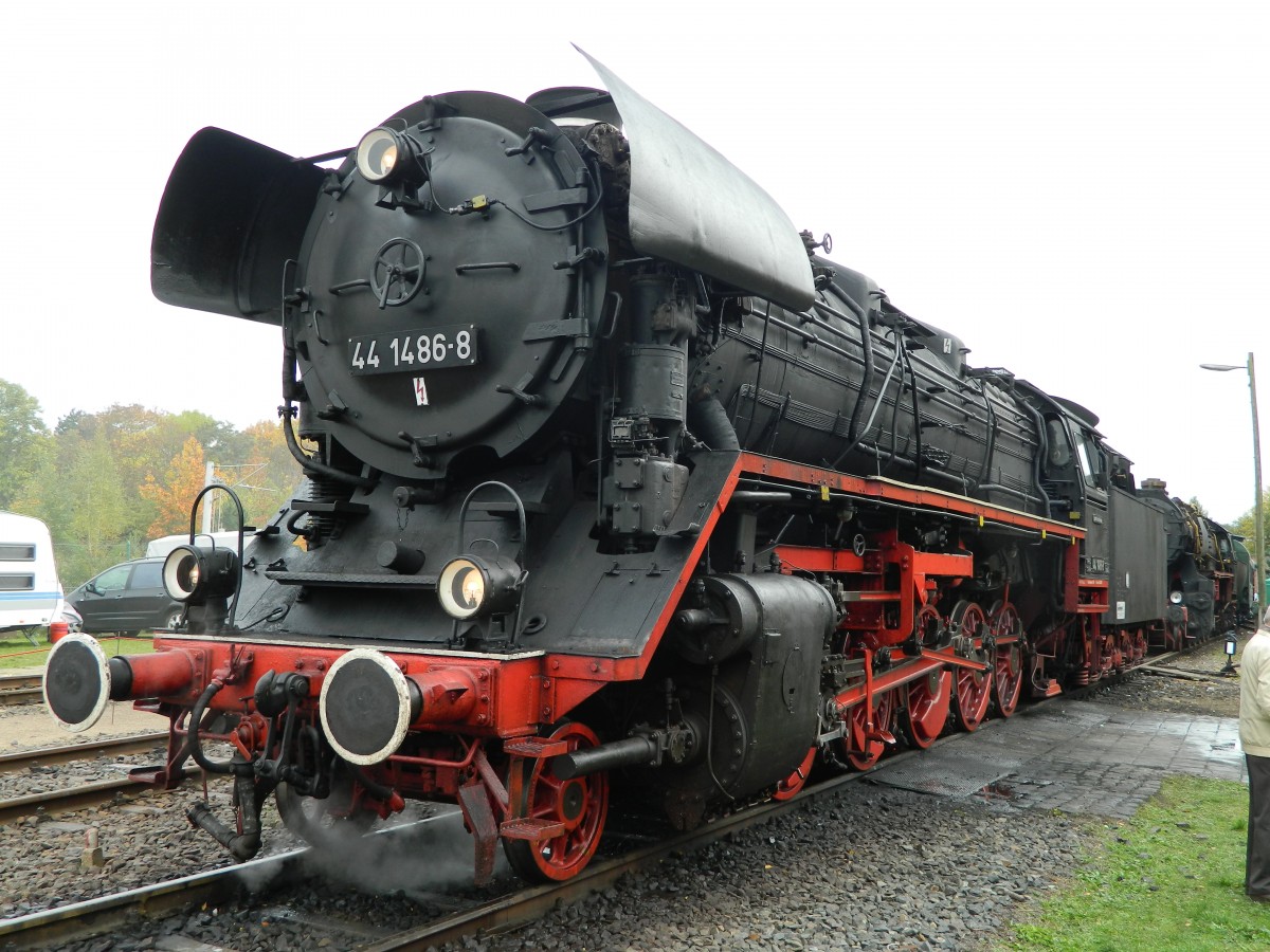 14. Leipziger Eisenbahntage am 25.10.2014 war die Staßfurter Dreizylindermaschine 44 1486 zu Gast und wurde auch zu Führerstandsmitfahrten eingesetzt.
