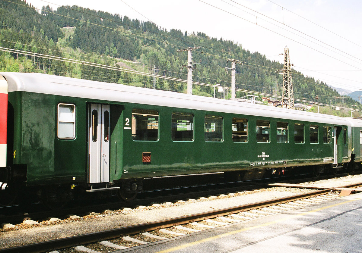 14. Mai2005, am Rande der  Bahnklassik Ennstal  im Bahnhof Schladming fotografiert:  Schlierenwagen der ÖBB 8081 9732 718-8 in grüner Lackierung