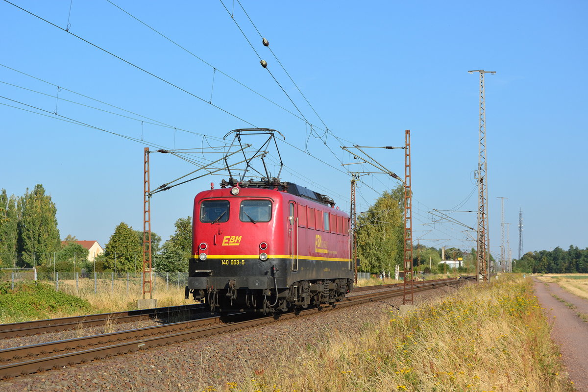 140 003 der EBM rauscht Lz durch Güterglück gen Magdeburg.

Güterglück 27.07.2018