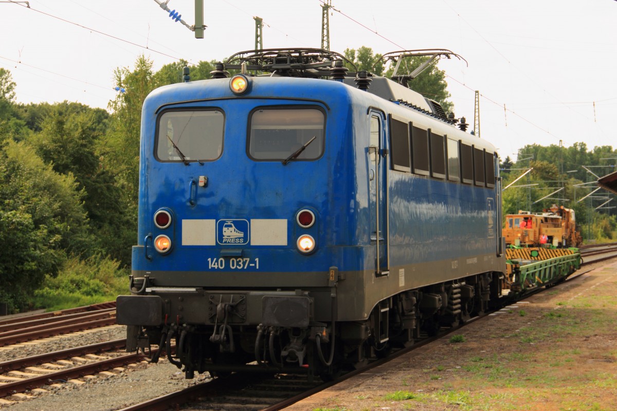 140 037-1 Press in Hochstadt/ Marktzeuln am 21.08.2013. 