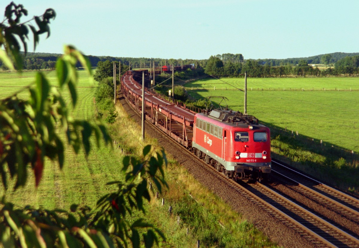 140 172 mit Gterzug Richtung Bremen am 10.07.2003 zwischen Maschen und Jesteburg