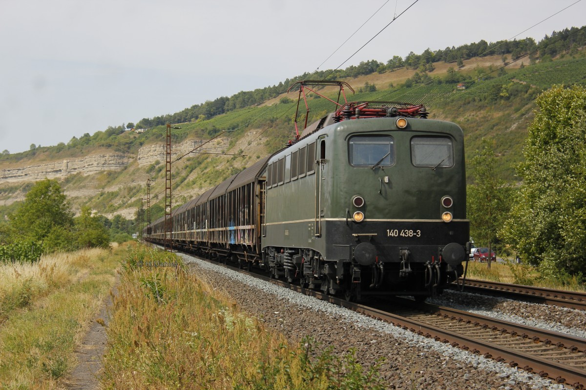 140 438-3  BayernBahn  mit Henkelzug am 17.07.2015 in Thüngersheim.