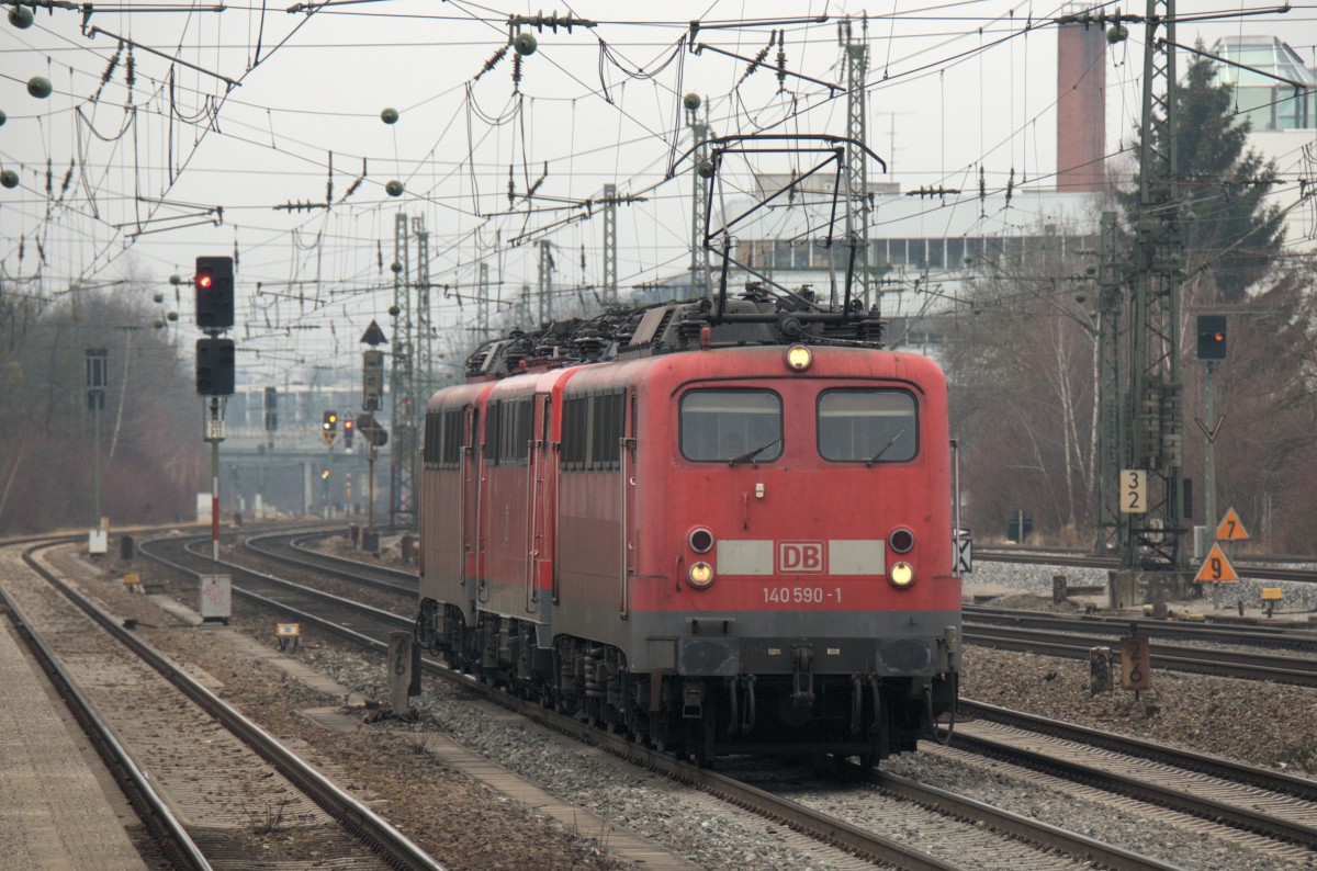 140 590 mit 111 037 & 115 448 am 18.01.14 am Münchner Heimeranplatz