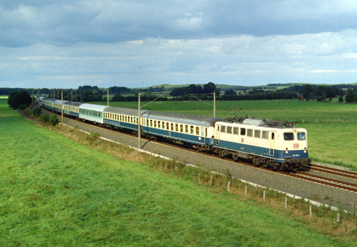 140 608 mit Sonderzug Richtung Buchholz (Nordheide) am 07.09.1996 zwischen Maschen Rbf und Jesteburg