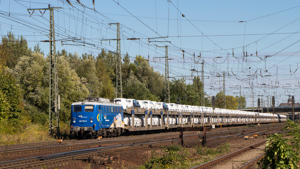 140 761-8 der MWB mit einem 456 km langen Autozug! Aufgenommen am 9. September 2018 in Magdeburg (Sudenburg). 