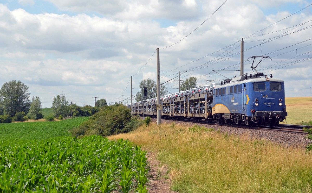 140 761 der EVB zog am 10.07.15 einen Autozug durch Wellen Richtung Magdeburg.