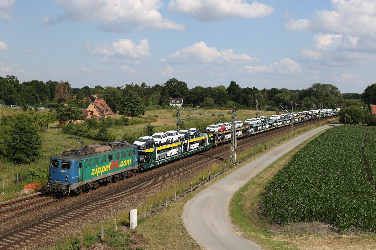 140 838 der  Zippel Group  mit einem Autozug am 25. Juni 2020 bei Langwedel.