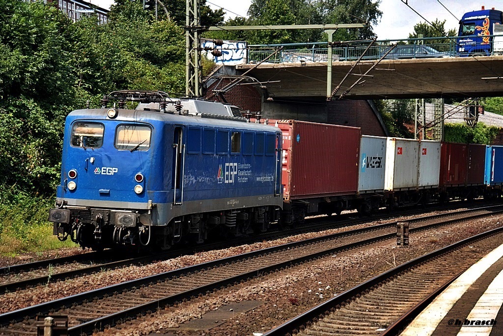 140 857-4 ist am 22.08.14 mit einen containerzug durch hh-harburg gefahren 