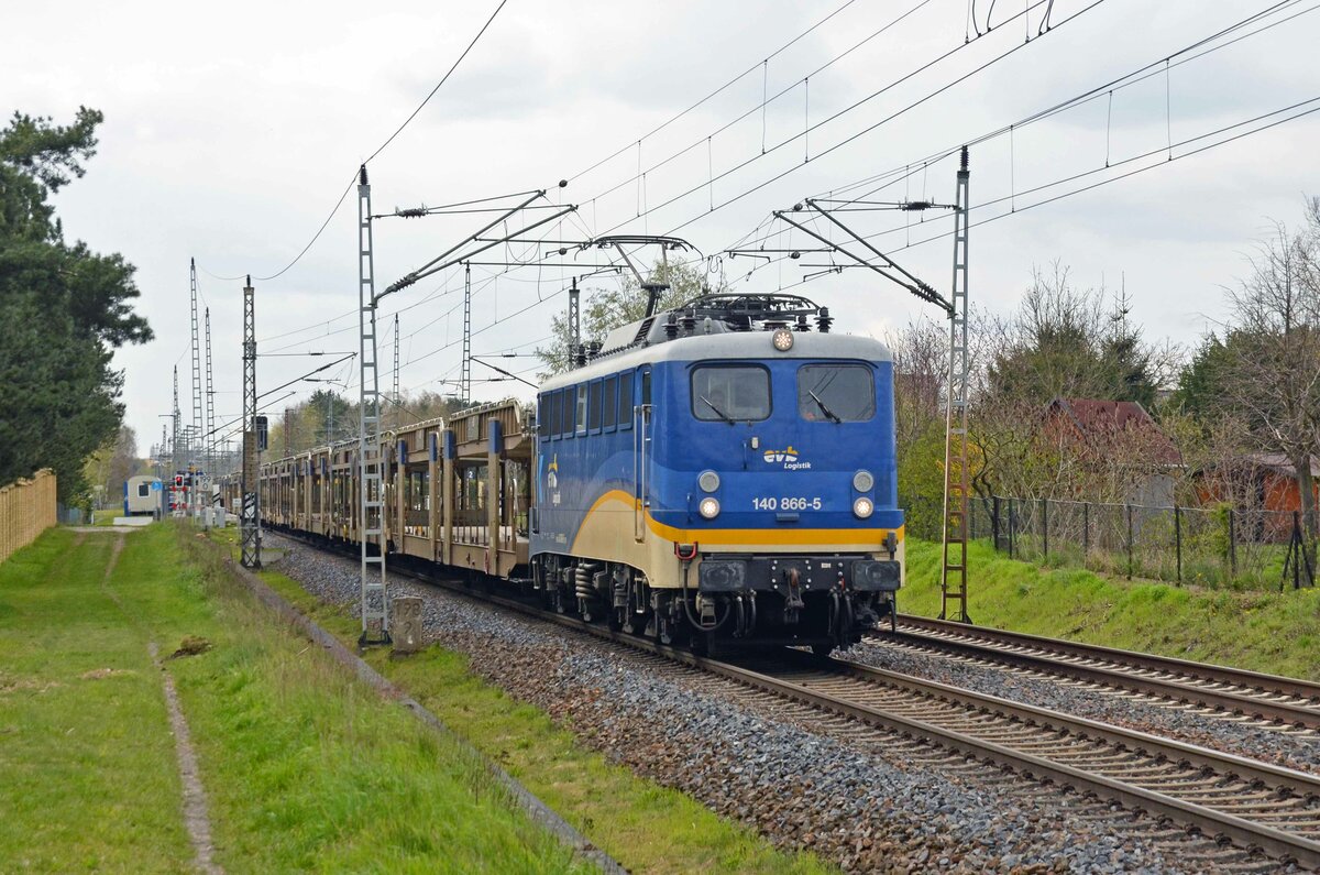 140 866 der evb führte am 19.04.23 einen BLG-Leerzug von Emden kommend durch Wittenberg-Labetz nach Falkenberg(E).