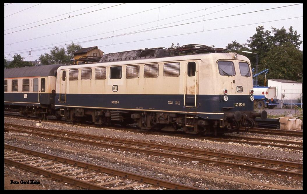 140162 am 10.8.1989 im Bahnhof Osterburken.