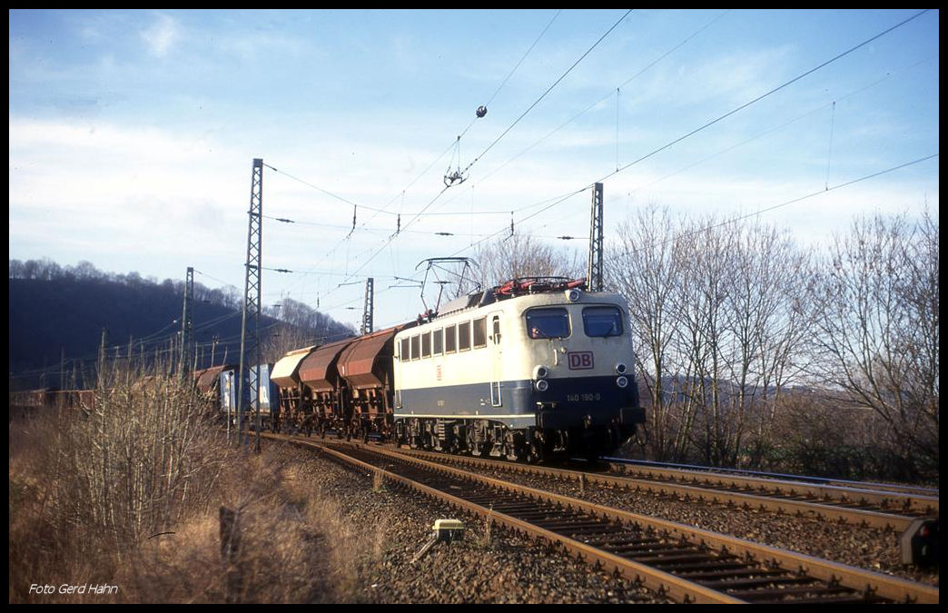 140190 am 14.01.1998 um 12.16 Uhr kurz vor der Leinebrücke bei Freden in Richtung Göttingen fahrend.