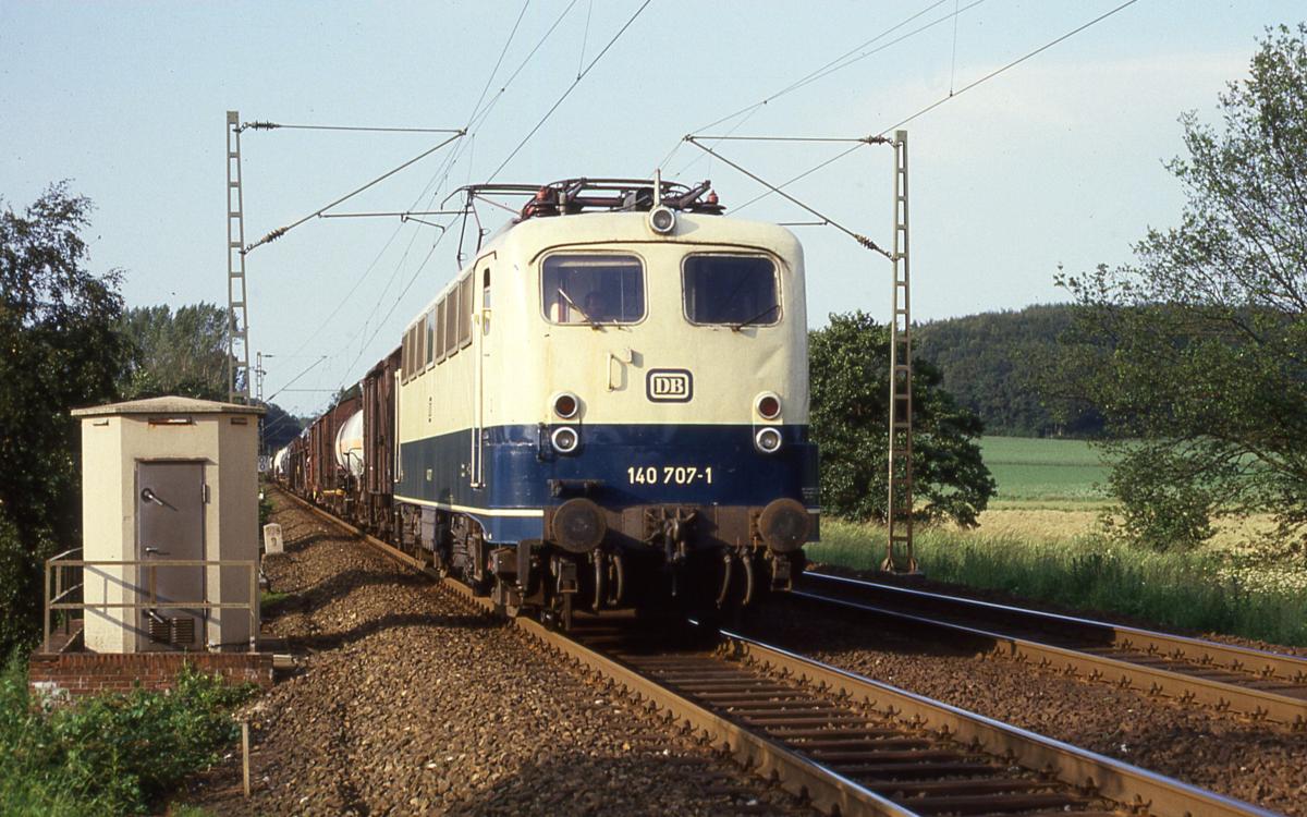 140707 am 1.7.1987 um 19.11 Uhr am Ortsrand von Hasbergen Richtung Münster.
