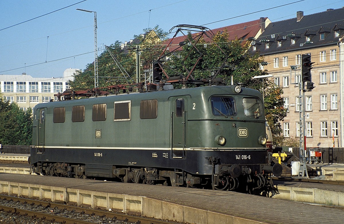 141 016  Nürnberg Hbf  14.10.90