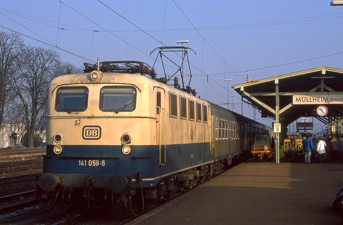 141 059, Müllheim (Baden), E3471, 25.01.1989.
