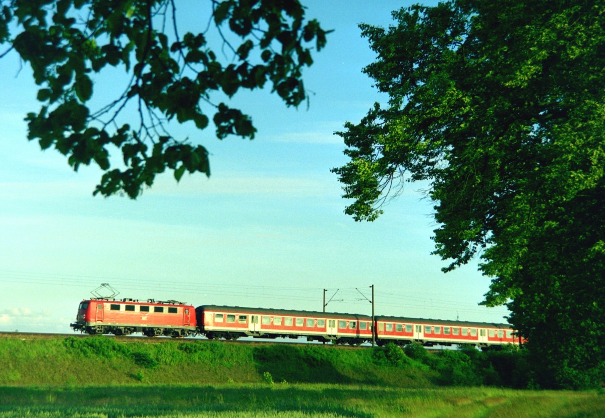 141 xxx mit RB 24426 (Hamburg–Rotenburg) am 14.06.2004 zwischen Maschen und Jesteburg
