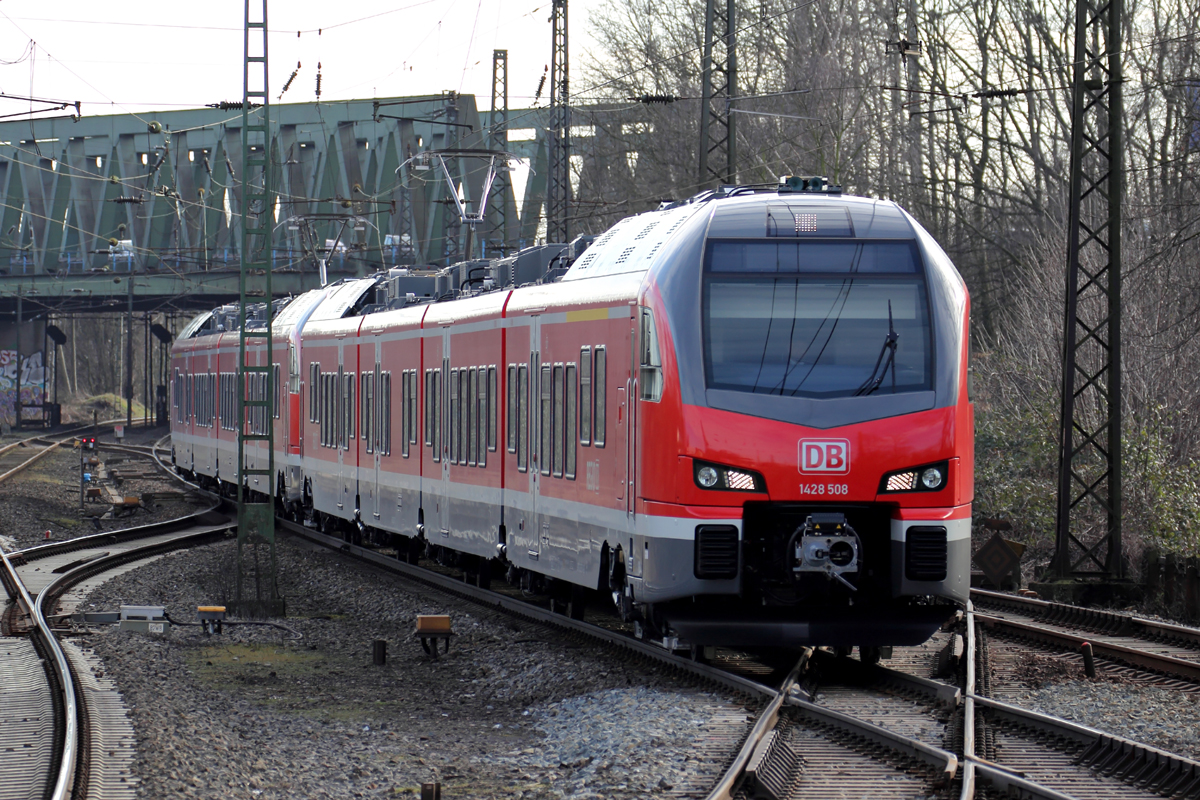 1428 508 als RB42 nach Münster Hbf. bei der Einfahrt in Recklinghausen-Süd 28.2.2015