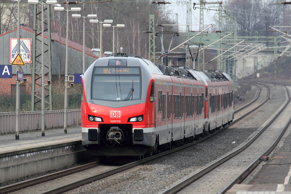 1428 510 als RB 42 nach Essen Hbf. bei der Einfahrt in Recklinghausen Hbf. 28.2.2016