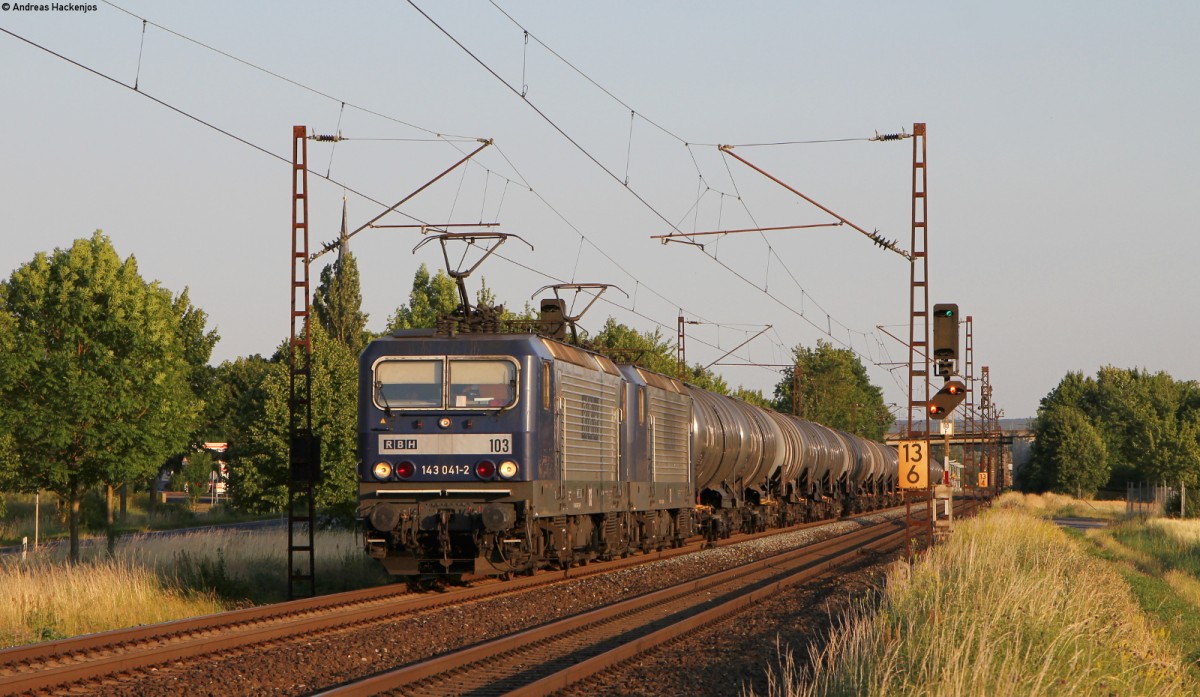 143 041-2 und 143 874-6 mit einem Öler bei Thüngersheim 18.6.14