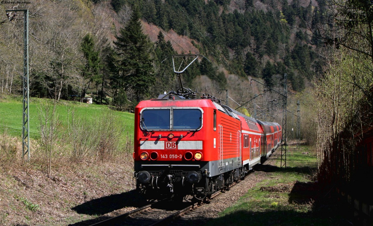 143 050-3 und 143 856-3 mit der RB 26948 (Seebrugg-Freiburg(Brsg)Hbf) bei Posthalde 19.4.15