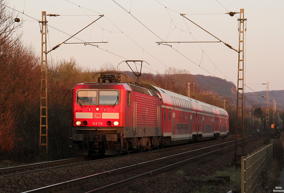 143 114 mit dem RB27 in BN-Limperich am 24.03.2018