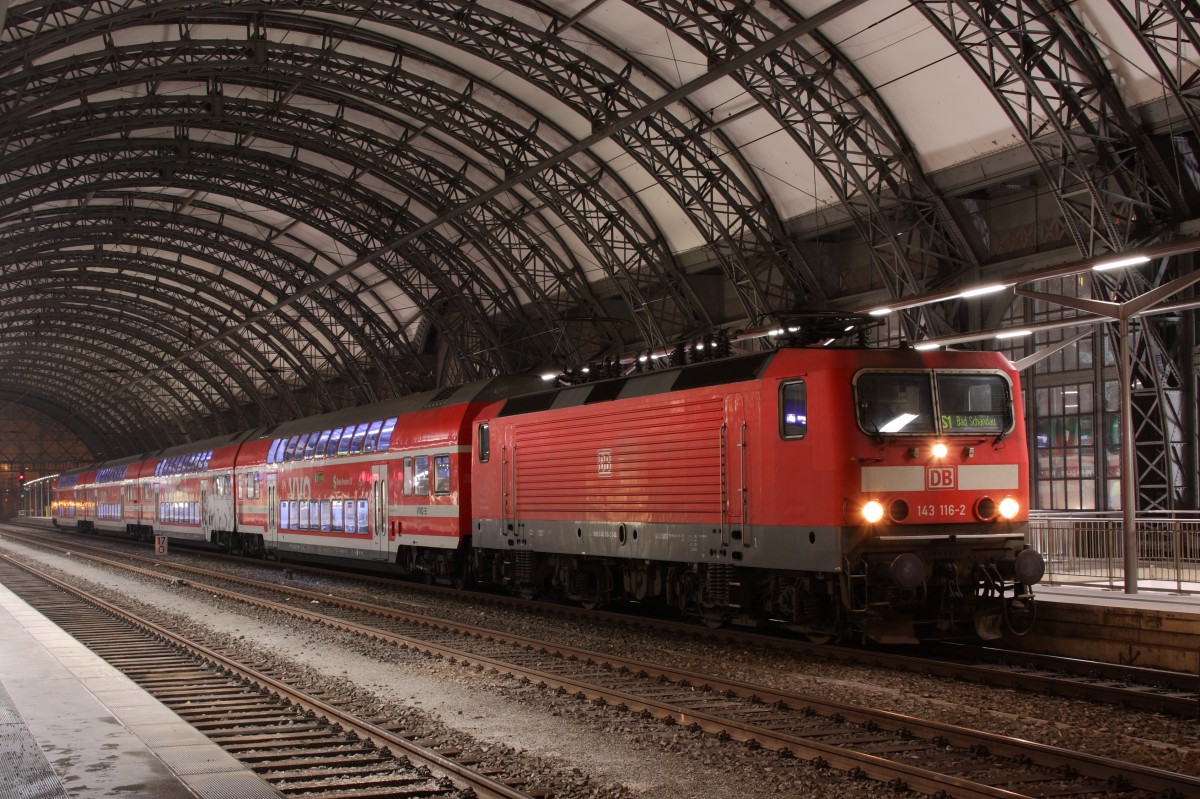 143 116-2 mit der S1 nach Bad Schandau in Dresden Hbf. Fotografiert am 22.11.2013.