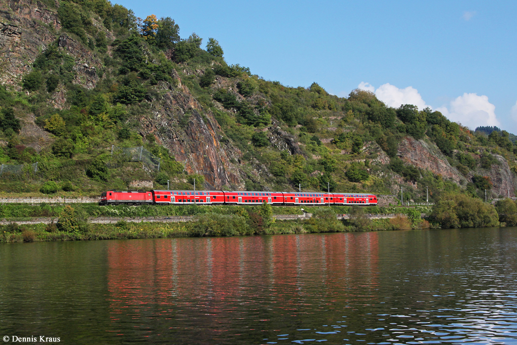 143 129 mit RE 12014 am 03.10.2014 bei Hatzenport.
