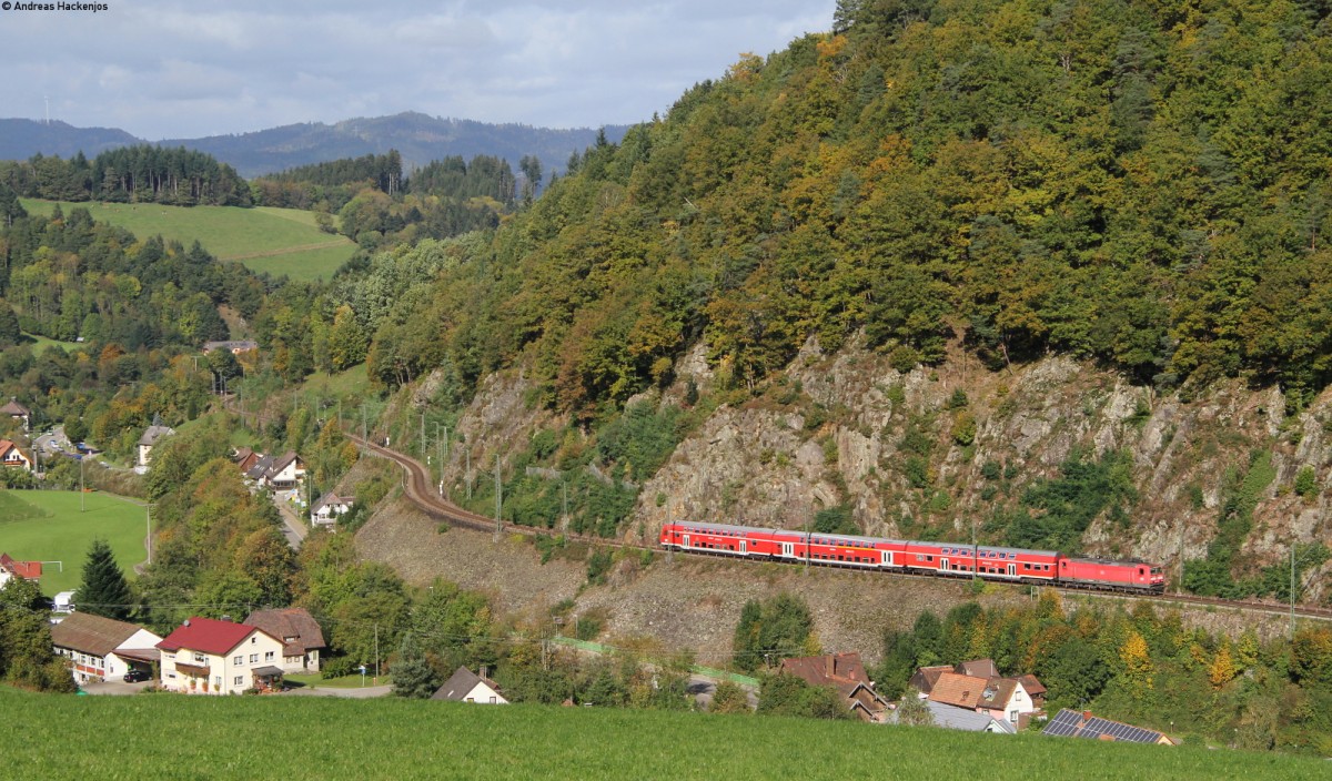 143 145-1 mit der RB 26935 (Freiburg(Brsg)Hbf-Neustadt(Schwarzw) bei Falkensteig 17.10.13 