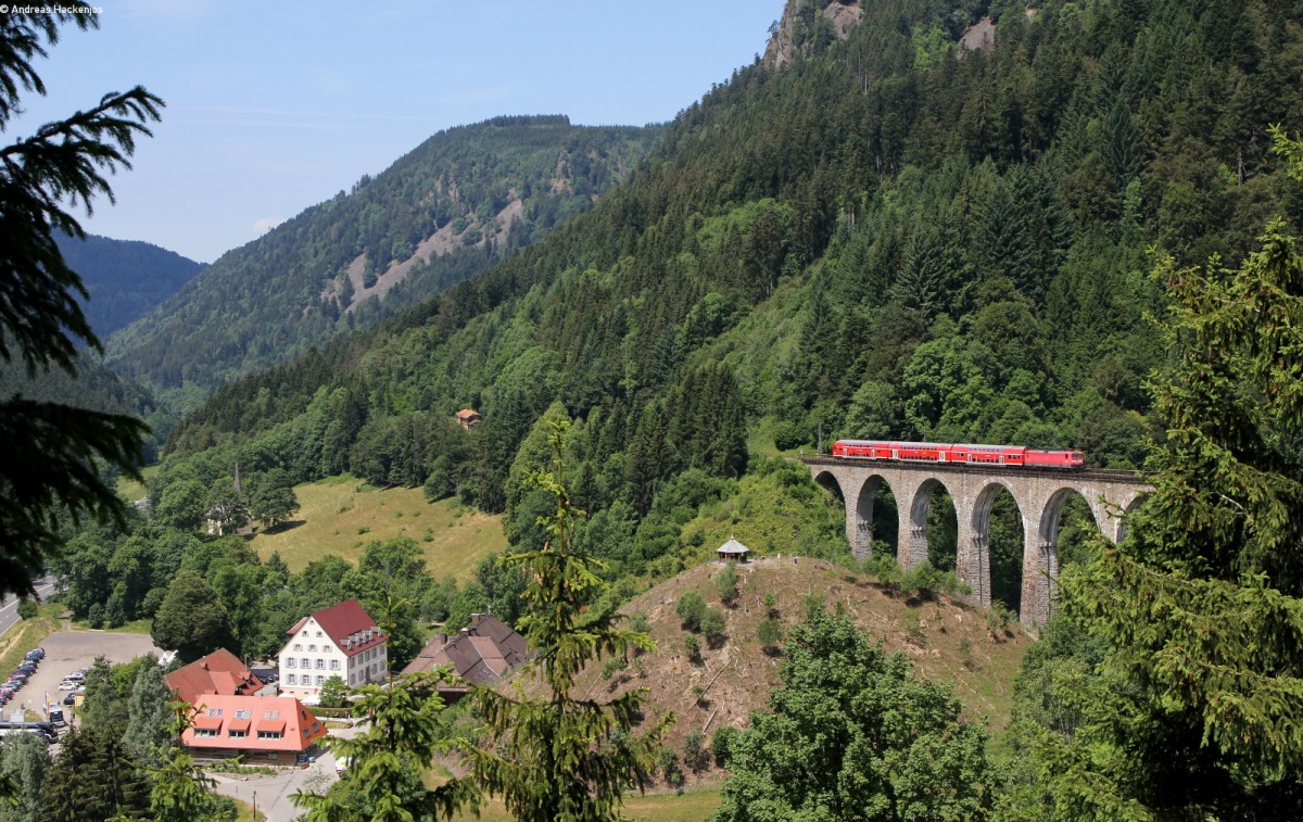 143 145-1 mit der RB 26941 (Freiburg(Brsg) Hbf-Neustadt(Schwarzw)) auf dem Ravennaviadukt 26.6.14