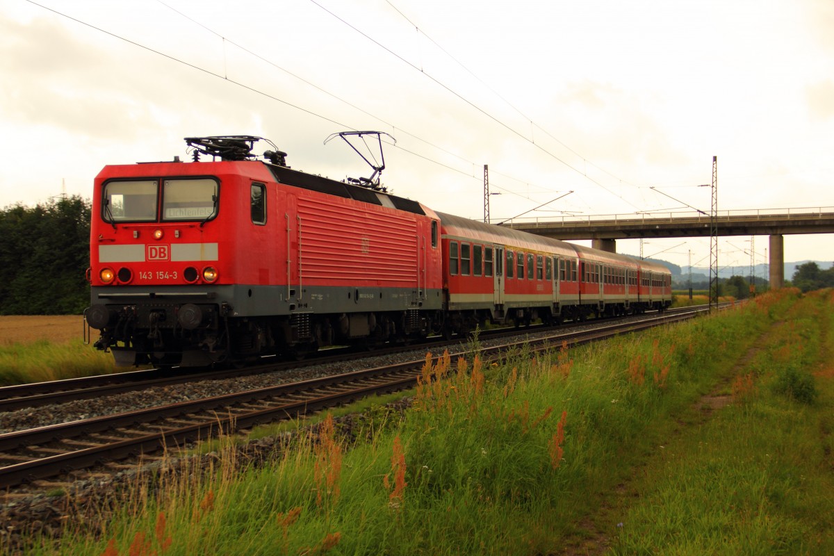 143 154-3 DB Regio bei Bamberg am 26.07.2011.