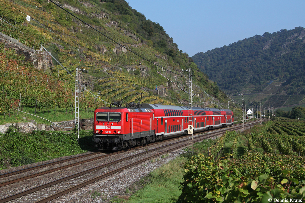 143 168 mit RE 12012 am 03.10.2014 bei Lehmen.