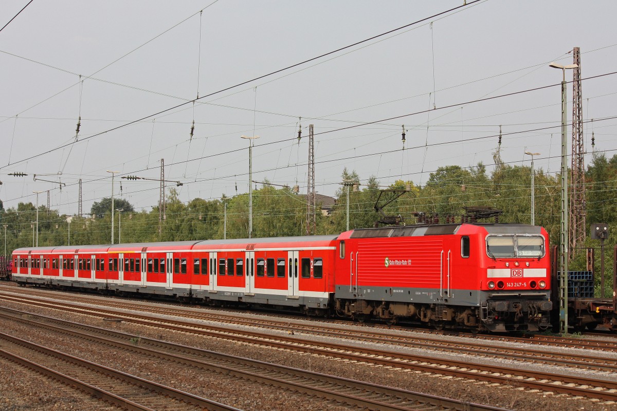 143 247 wendete am 22.8.13 mit ihrer S6 nach Köln-Nippes bereits in Düsseldorf-Rath wegen Bauarbeiten.
