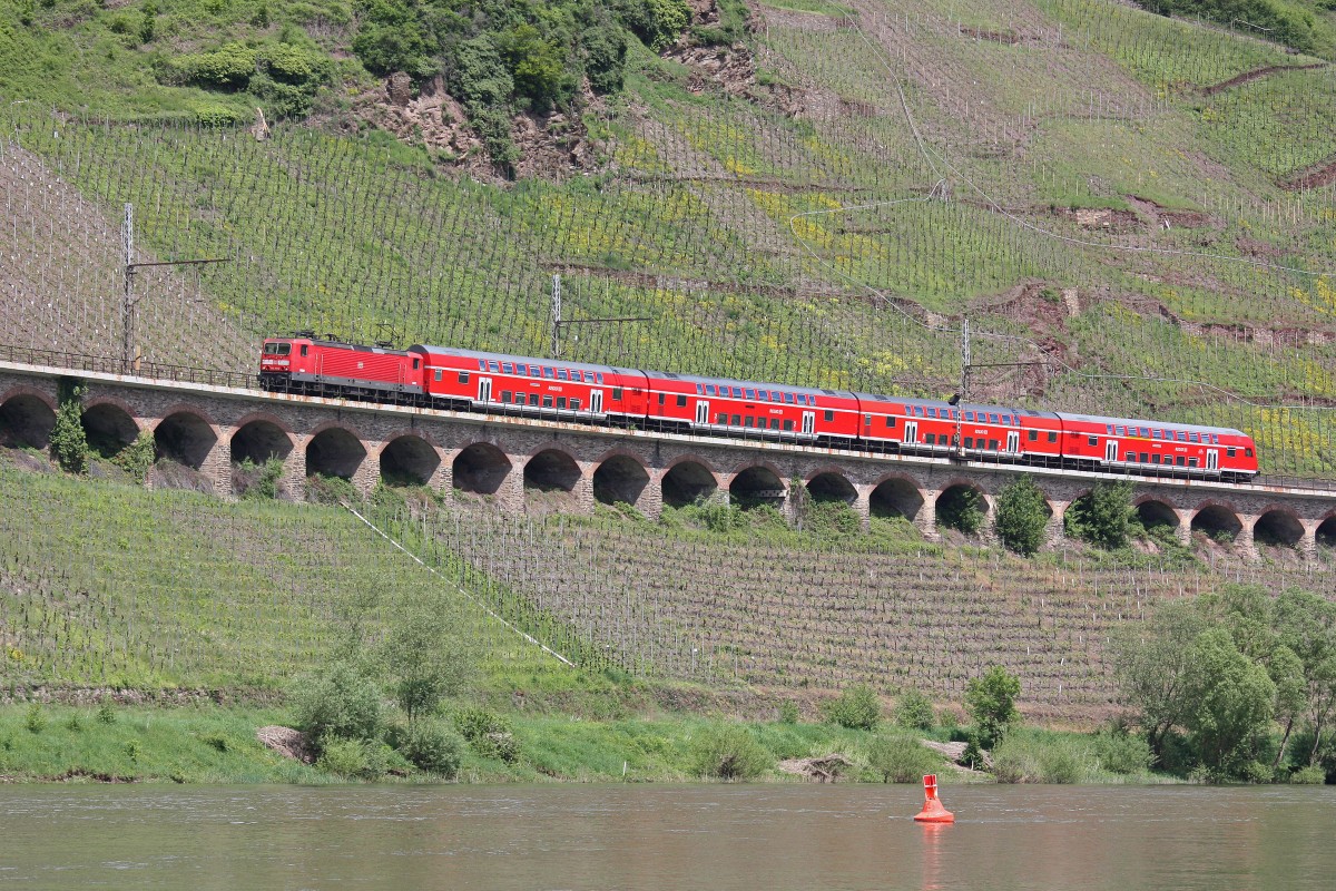 143 263 am 18.5.13 mit einem RE in P�nderich.