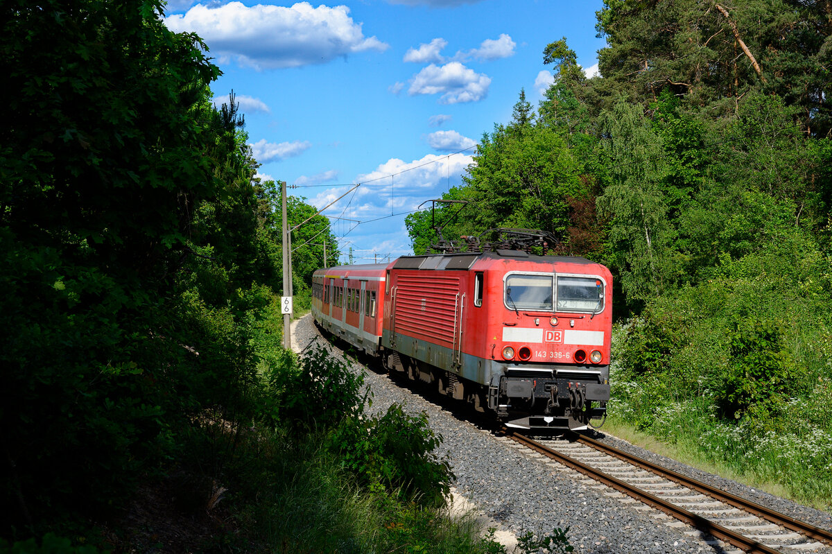 143 336 als S2 (Altdorf - Roth) bei Winkelhaid, 02.06.2020